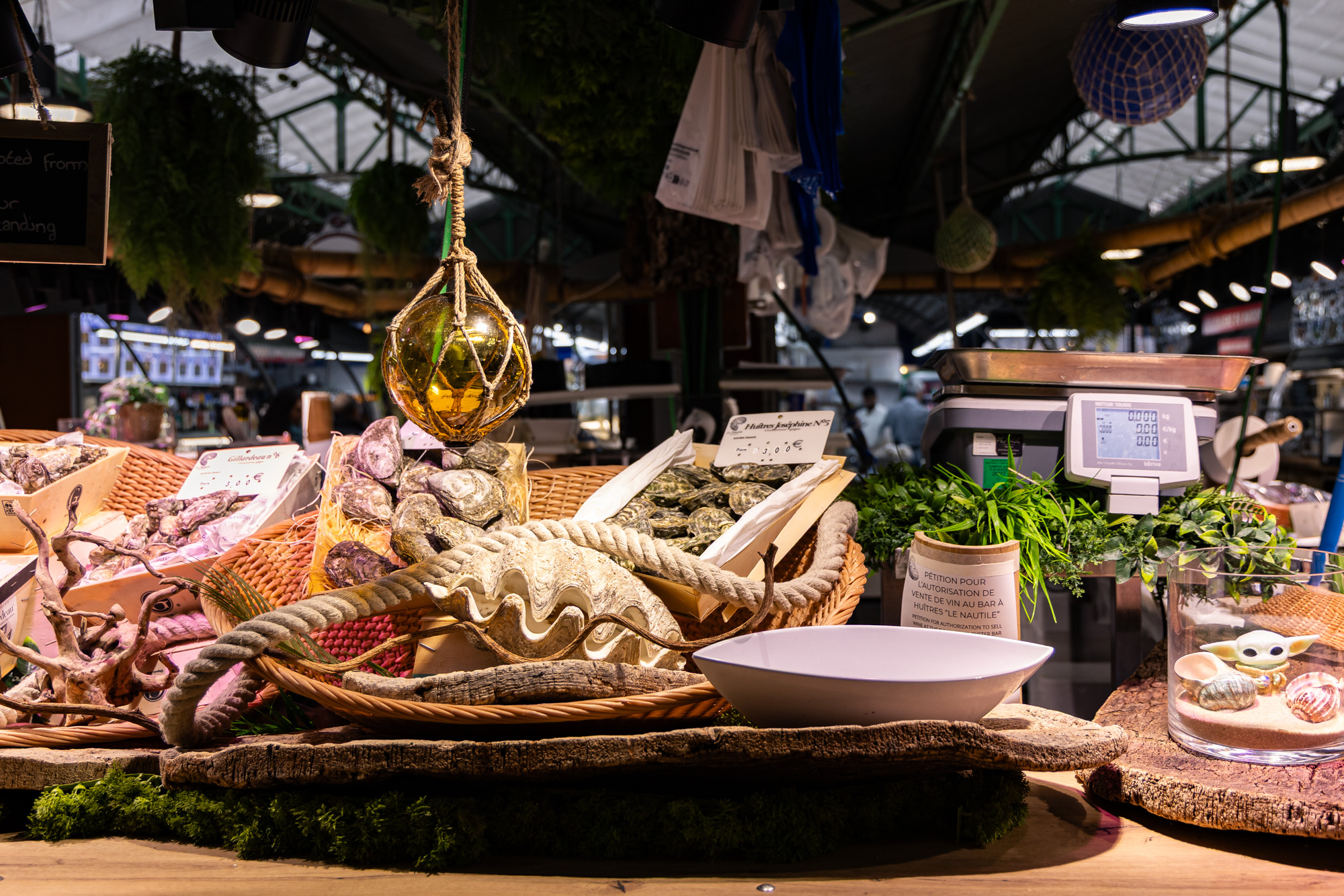 poissonnier du marché 