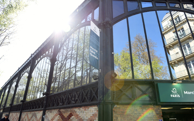 Façade du marché couvert de Saint-Quentin. 
