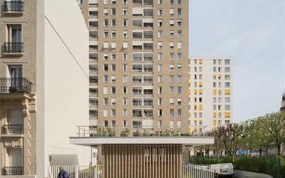 Immeubles rénovés dans une rue parisienne