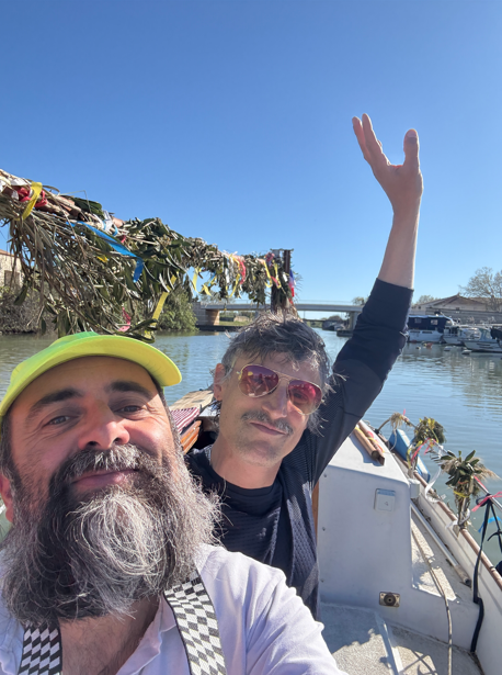 Selfie du duo Mr. &amp; Mr.