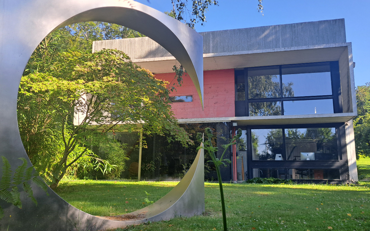 Extérieur de la Fondation Marta Pan - André Wogenscky.