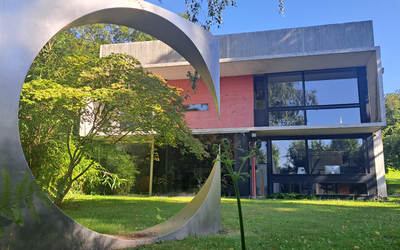 Extérieur de la Fondation Marta Pan - André Wogenscky.