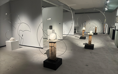 Oeuvre présentées au sein de la salle d'exposition de la mairie du 8e