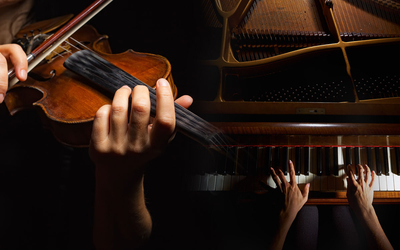 Photographie montrant des mains à gauche de l'image jouant du violon. A droite de l'image des mains jouent du piano.