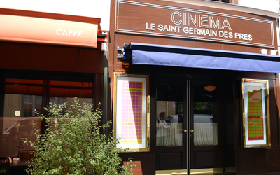 Extérieur du cinéma Le Saint Germain des Prés (6e).