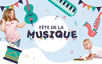 Affiche de la fête de la musique avec une petite fille en polo rose dansant a gauche de l'affiche et a droit un bébé allongé jouant un instrument de musique. Ils sont entourés de plusieurs instruments de musique tel qu'un violon, un piano ou encore un saxophone. Le texte "Fête de la Musique" apparaît au centre sur un fond festif décoré de notes de musique.  