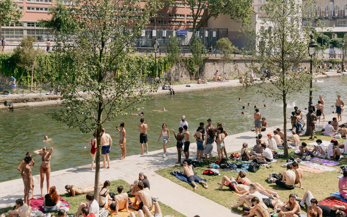 La baignade est autorisée dans le canal Saint-Martin (10e).