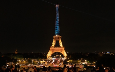 Tour Eiffel illuminée aux couleurs de l'Ukraine pour célébrer son indépendance