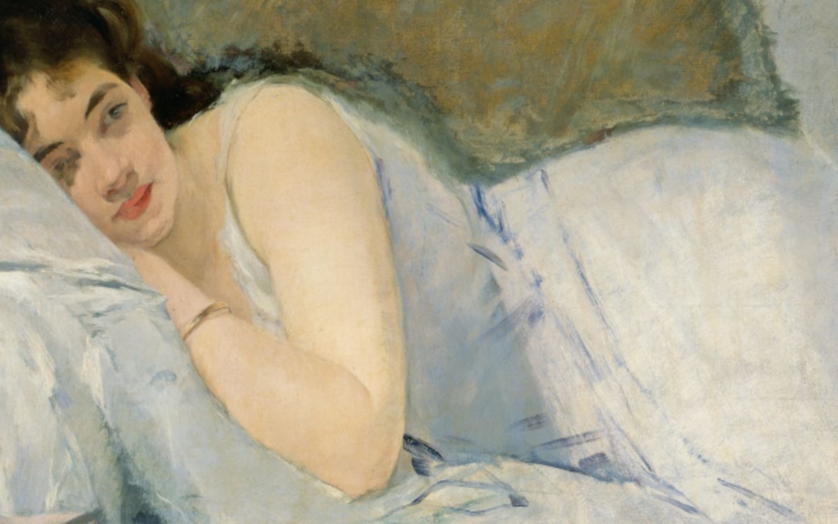 Peinture d'Eva Gonzalès représentant une jeune fille allongée sur un lit