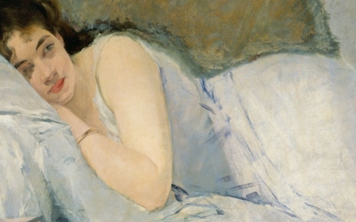 Peinture d'Eva Gonzalès représentant une jeune fille allongée sur un lit