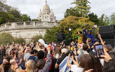 La foule danse