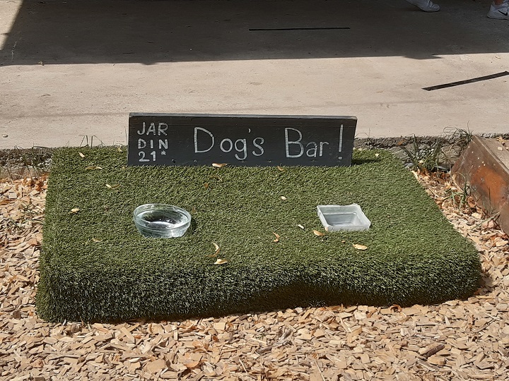 Dog's Bar Jardin21 (Camille Frouin) Dog's Bar Jardin21
