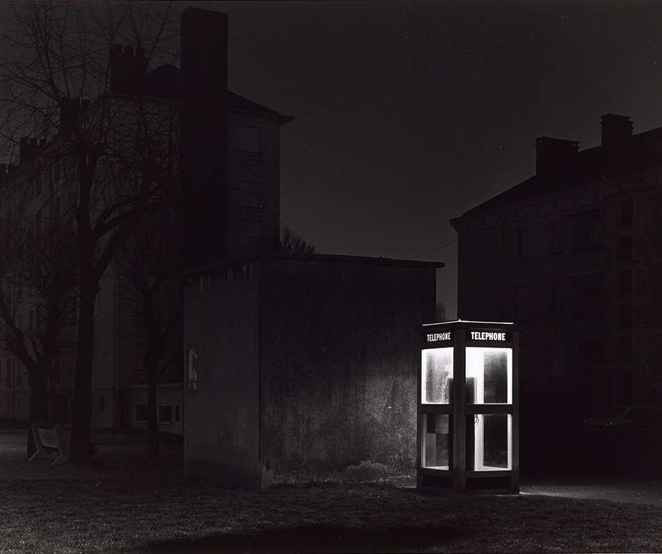 Gilbert Fastenaekens Le Havre de la série Nocturne 1982 40,4 x 51 cm tirage argentique signé, daté, localisé (Bibliothèque nationale de France © BnF - Département des Estampes et de la photographie © Gilbert Fastenaekens) Gilbert Fastenaekens Le Havre de la série Nocturne 1982 40,4 x 51 cm tirage argentique signé, daté, localisé