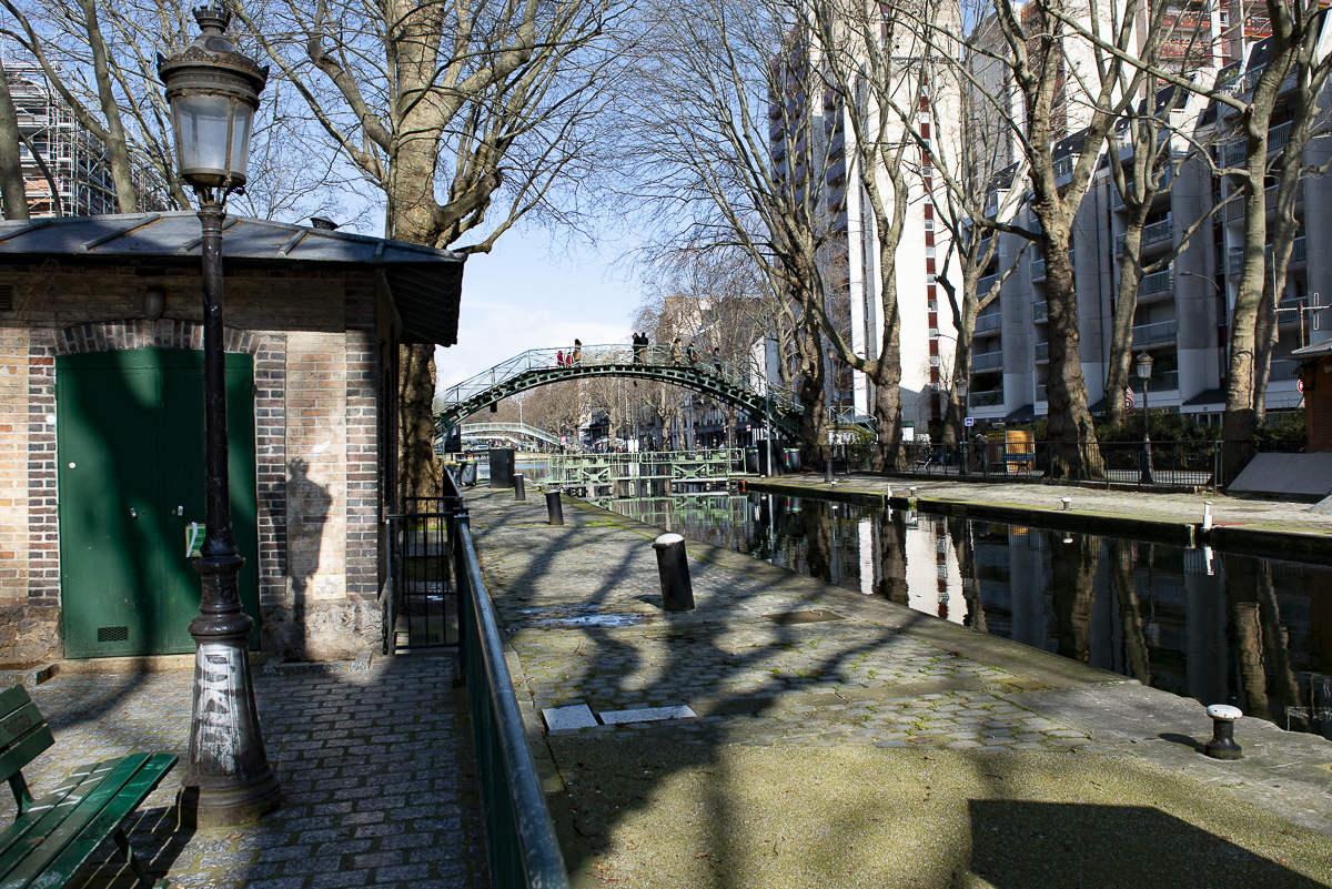 La passerelle de la Grange-aux-Belles passe au dessus de l'écluse des Récollets sur le canal Saint Martin (François Grunberg / Ville de Paris) La passerelle de la Grange-aux-Belles passe au dessus de l'écluse des Récollets sur le canal Saint Martin