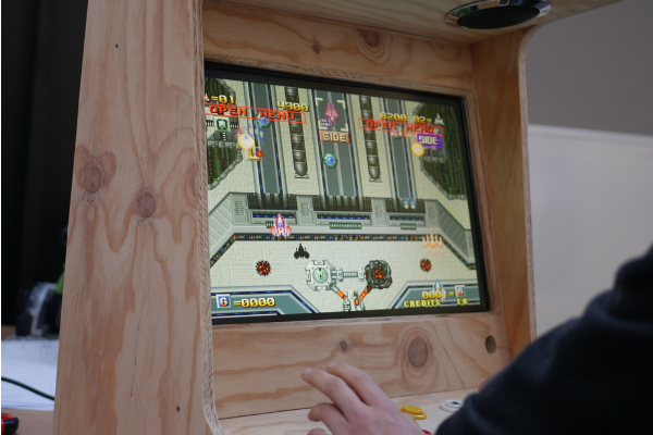 Atelier Fabrication d'une borne d'arcade |
