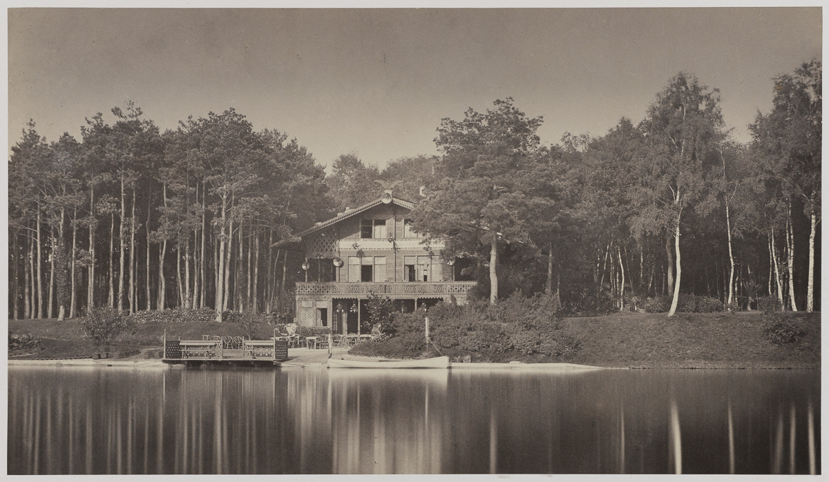 Chalet des Iles sur la grande île, bois de Boulogne, 16ème arrondissement (© Charles Marville/Musée Carnavalet/Roger-Viollet) Chalet des Iles sur la grande île, bois de Boulogne, 16ème arrondissement