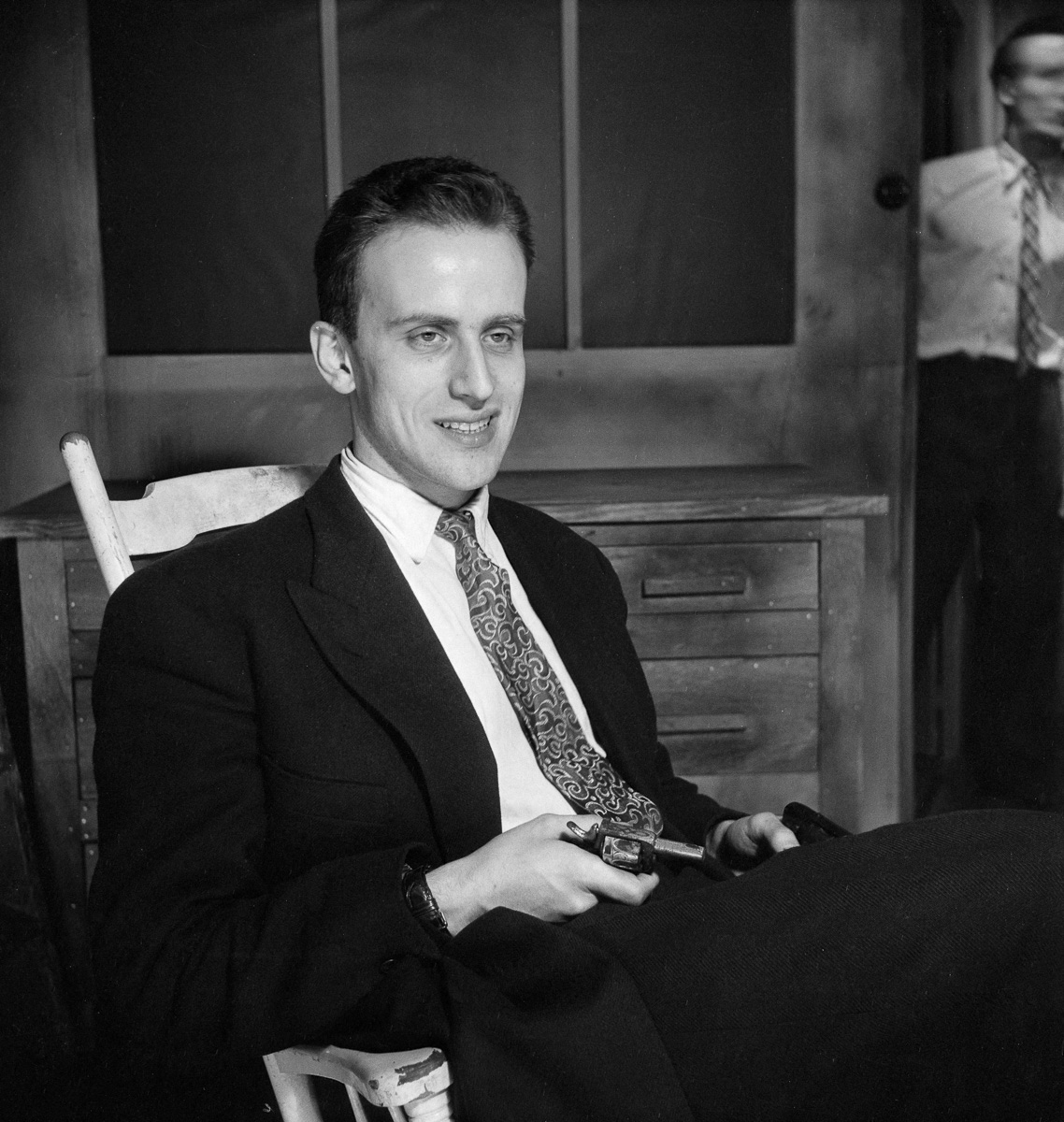 Boris Vian (1920-1959), écrivain français. Répétition de "J'irai cracher sur vos tombes". Paris, théâtre Verlaine, avril 1948. (© Studio Lipnitzki/Roger-Viollet) Boris Vian (1920-1959), écrivain français. Répétition de "J'irai cracher sur vos tombes". Paris, théâtre Verlaine, avril 1948.