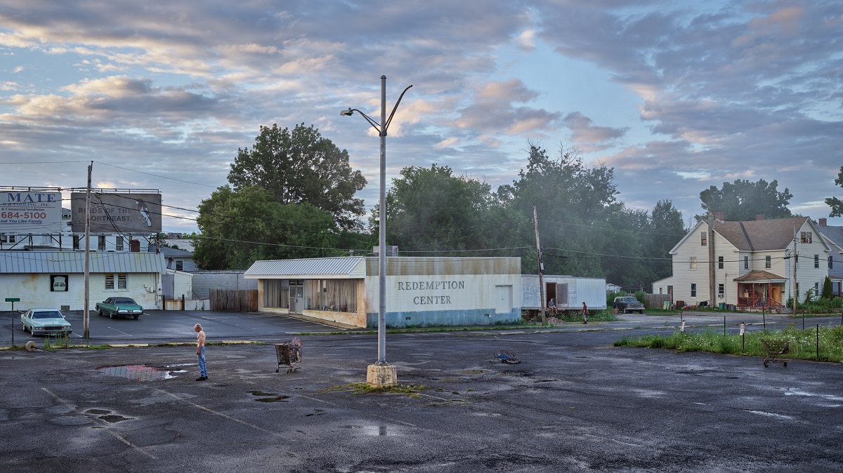 Gregory CREWDSON (Redemption Center 2018-2019) Gregory CREWDSON