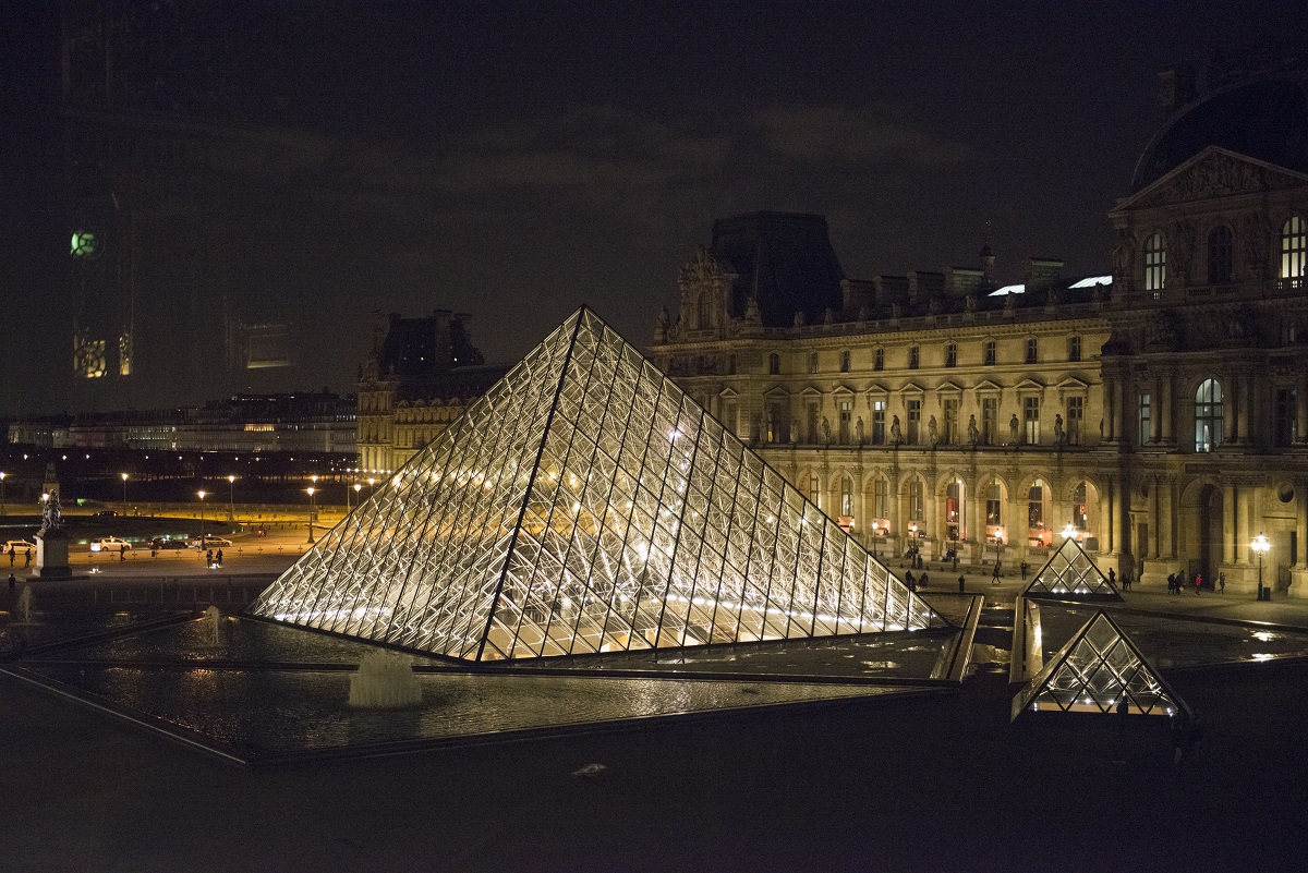 Pyramide du Louvre (©François Grunberg/Ville de Paris - architecte Ieoh Ming Pei) Pyramide du Louvre