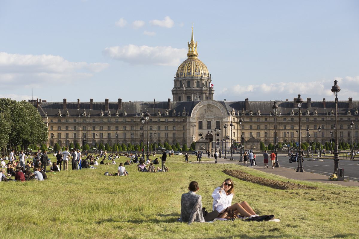 L'Hôtel des Invalides depuis l'esplanade des Invalides. (Sophie Robichon / Ville de Paris) L'Hôtel des Invalides depuis l'esplanade des Invalides.
