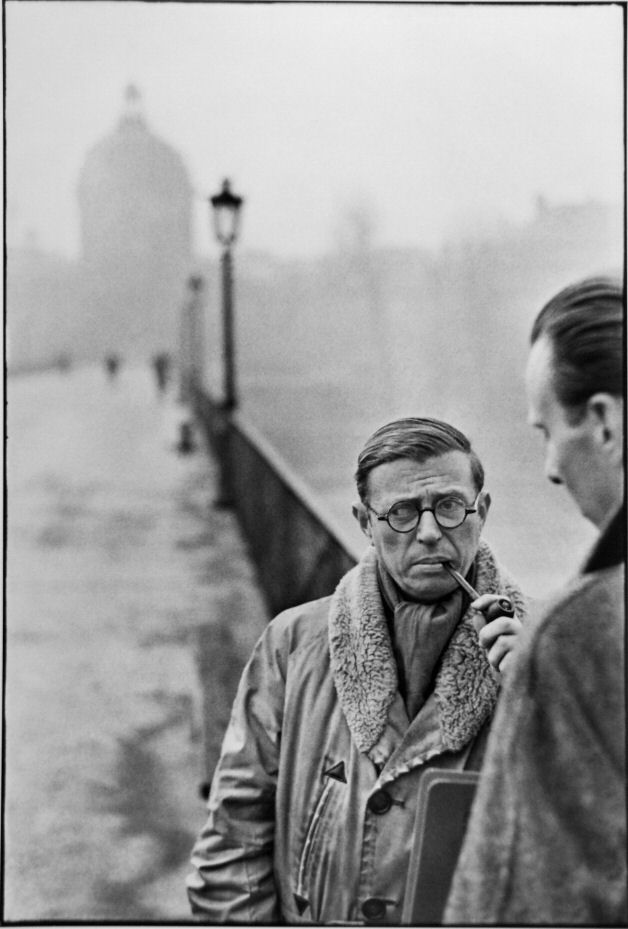 Jean-Paul Sartre et Jean Pouillon sur le pont des Arts, Paris, 1945 Collection du musée Carnavalet – Histoire de Paris (© Fondation Henri Cartier-Bresson/Magnum Photos) Jean-Paul Sartre et Jean Pouillon sur le pont des Arts, Paris, 1945 Collection du musée Carnavalet – Histoire de Paris