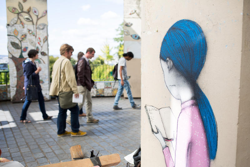Visite Touristique par un ancien SDF (©Jean-Baptiste Gurliat/ Ville de Paris) Visite Touristique par un ancien SDF
