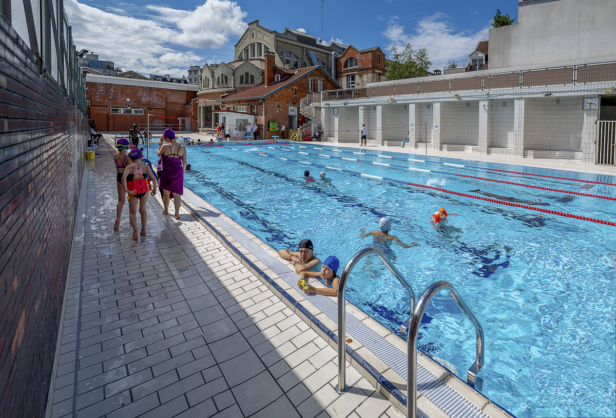 Bassin exterieur de la piscine de la Butte aux Cailles (Gérard Sanz / Ville de Paris) Bassin exterieur de la piscine de la Butte aux Cailles