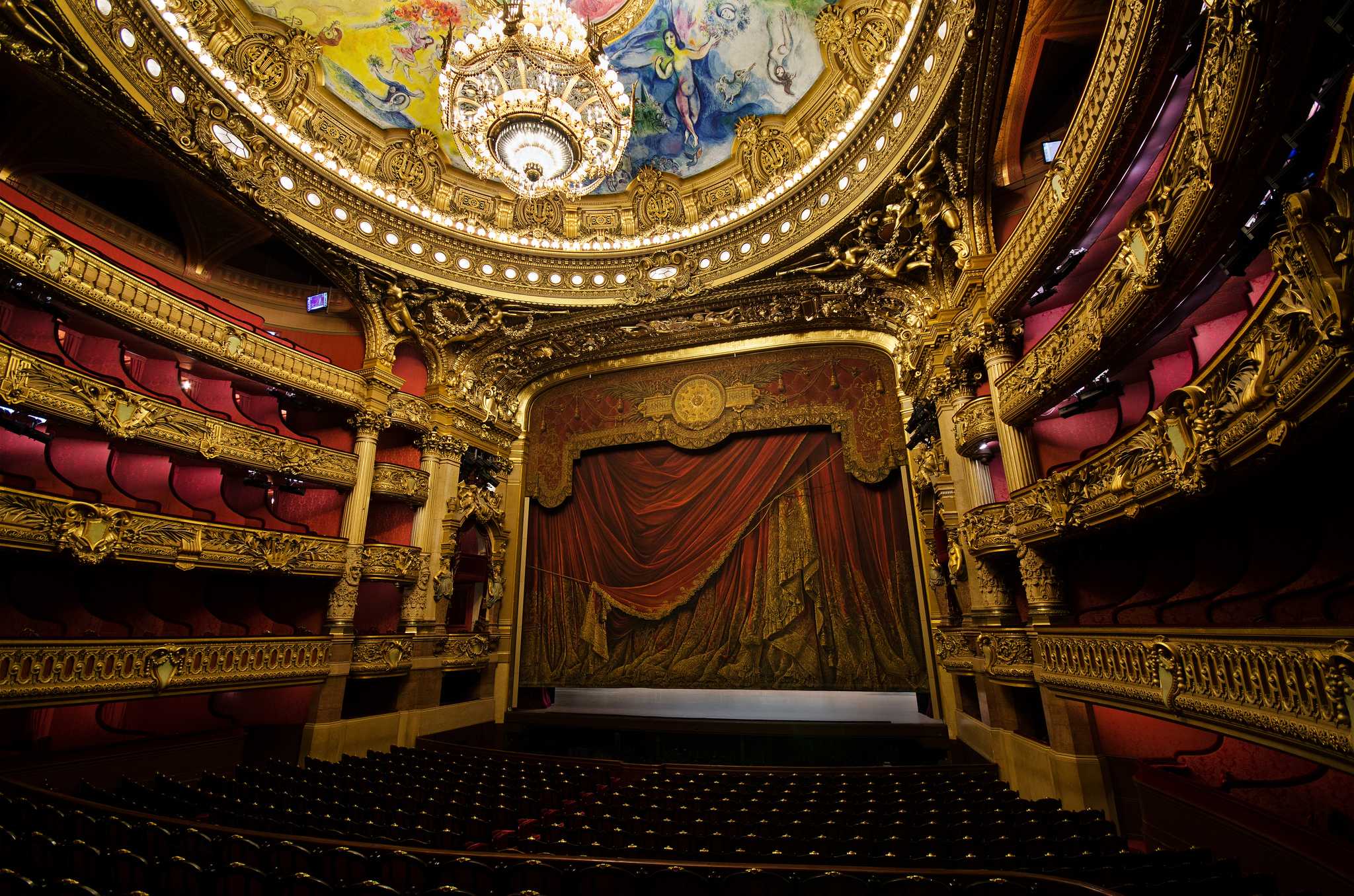 Travel theater. Опера Гарнье, Париж, Франция. Гранд опера в Париже. Гарнье театр Гранд опера. Опера Гарнье Франция.