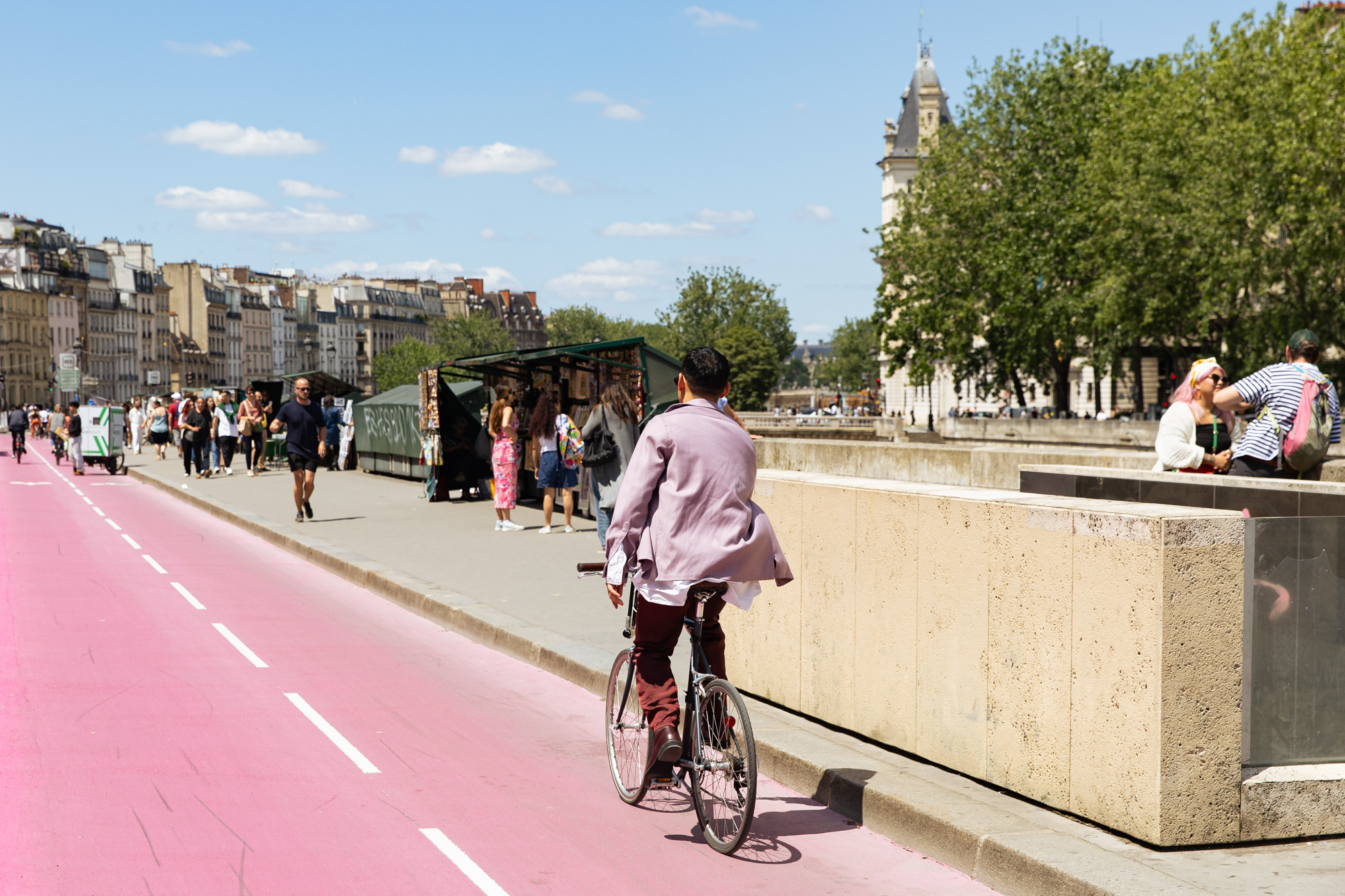 vélo sur piste cyclable