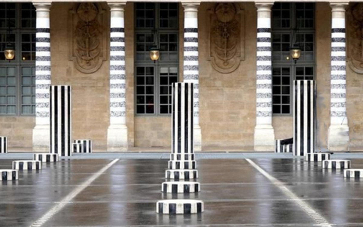 Affiche de l'évènement : Visite guidée insolite du Palais Royal