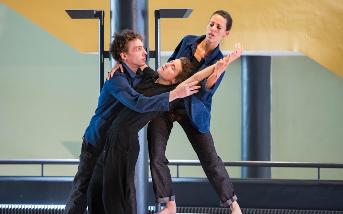 Photo de "Celui qui dit oui / celui qui doit non" de B.Brecht mis en scène par Katell Borvon avec la Compagnie Les Affranchis