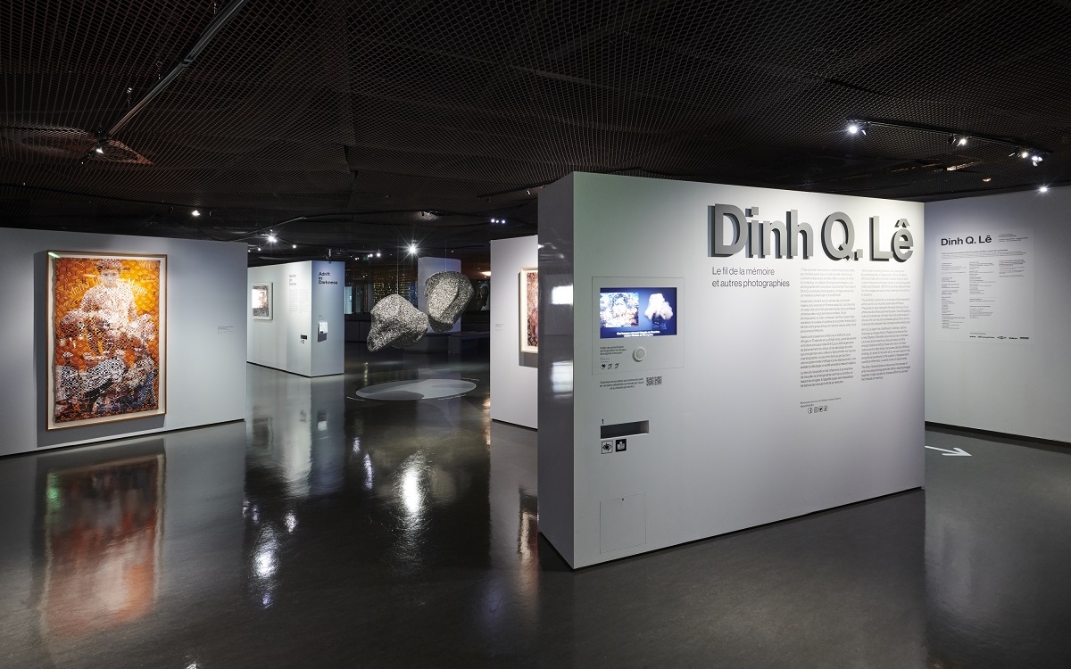 Vues de l’exposition "Dinh Q Lê. Le fil de la mémoire et autres