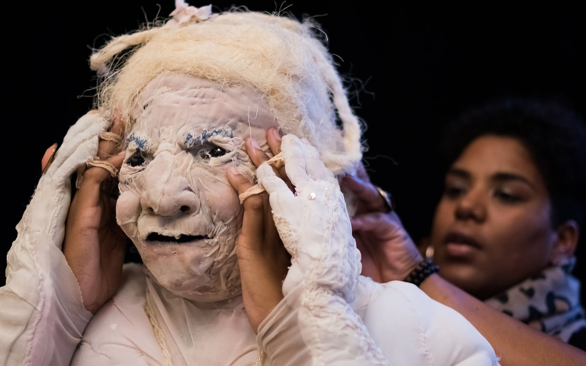 Image Apéro des Possibles (marionnette en taille réelle)