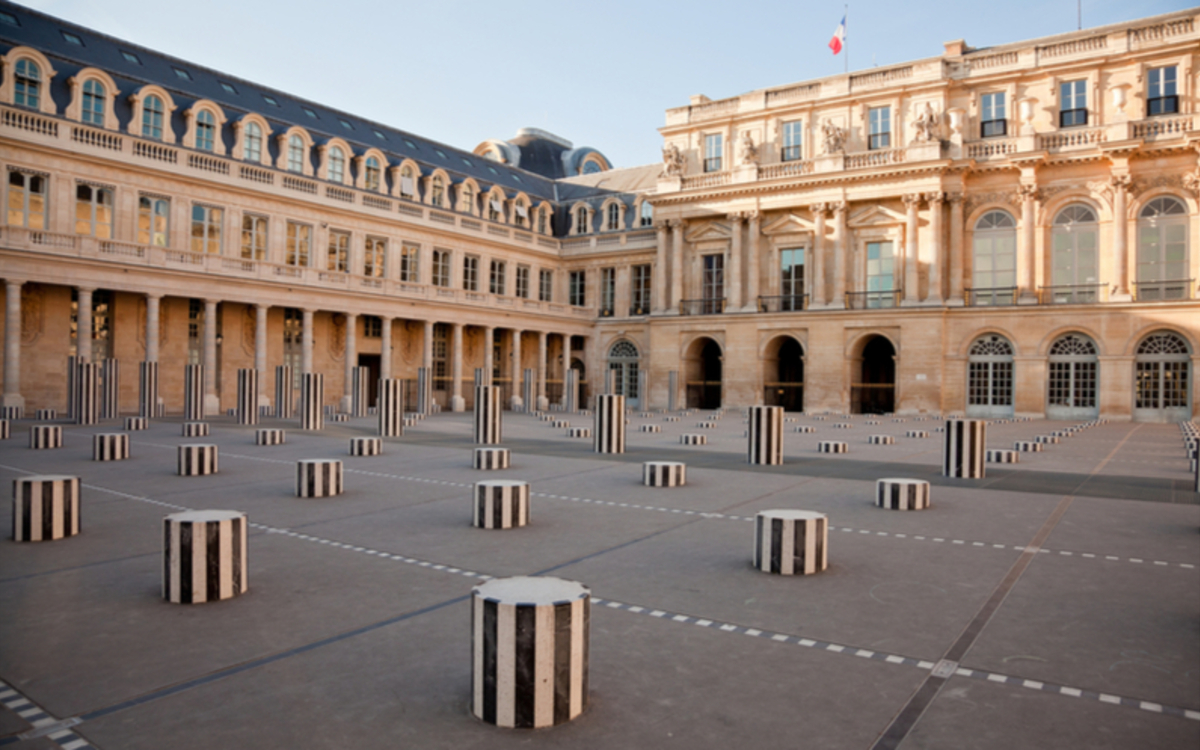 La cour du Palais Royal 