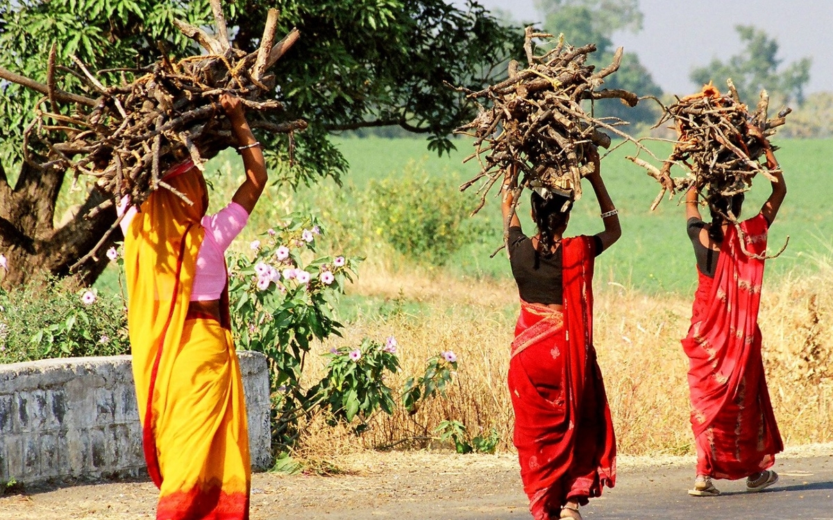 Les femmes portent le monde 