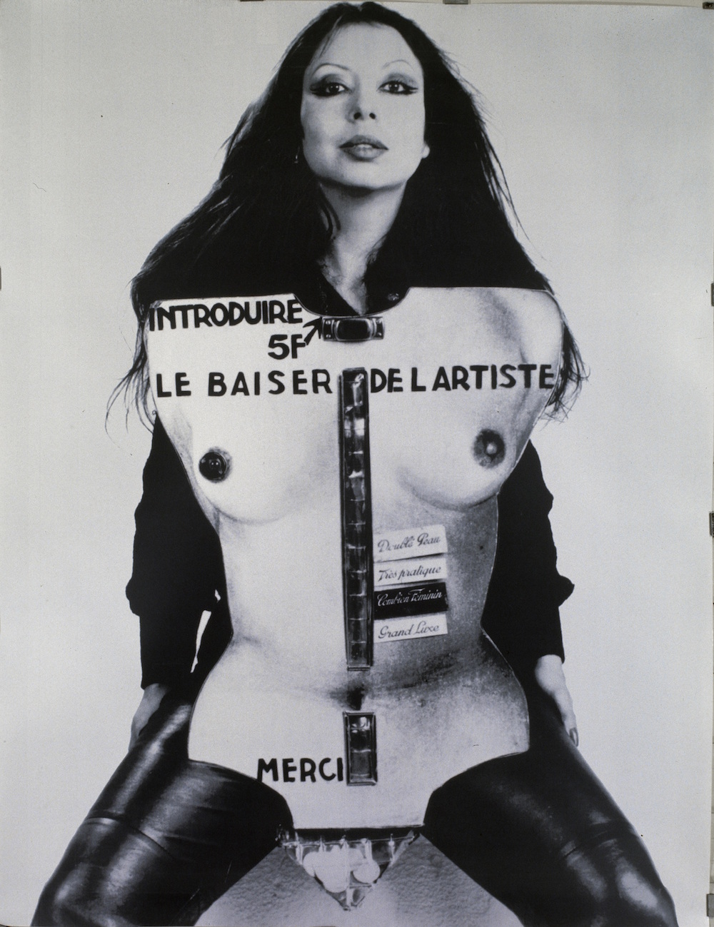 ORLAN, Le Baiser de l’artiste. Le distributeur automatique ou presque! n°2, 1977. Maison européenne de la photographie, MEP 