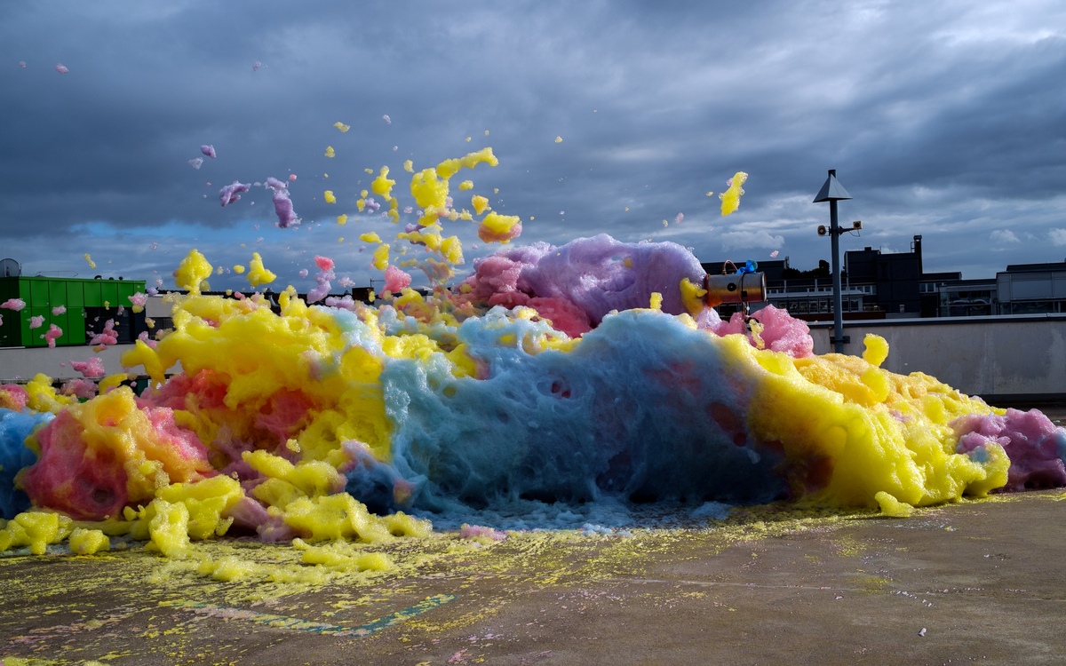 Coloured car park - foam action, Stephanie Lüning, HBF, Schau-Raum, Münster, 2015 