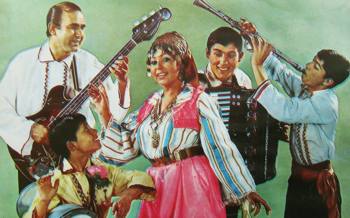 Esma Ansambl Teodosievski Folk Yougoslavie, Conférence Institut des Cultures d'Islam Orient et islam dans la pop des Balkans