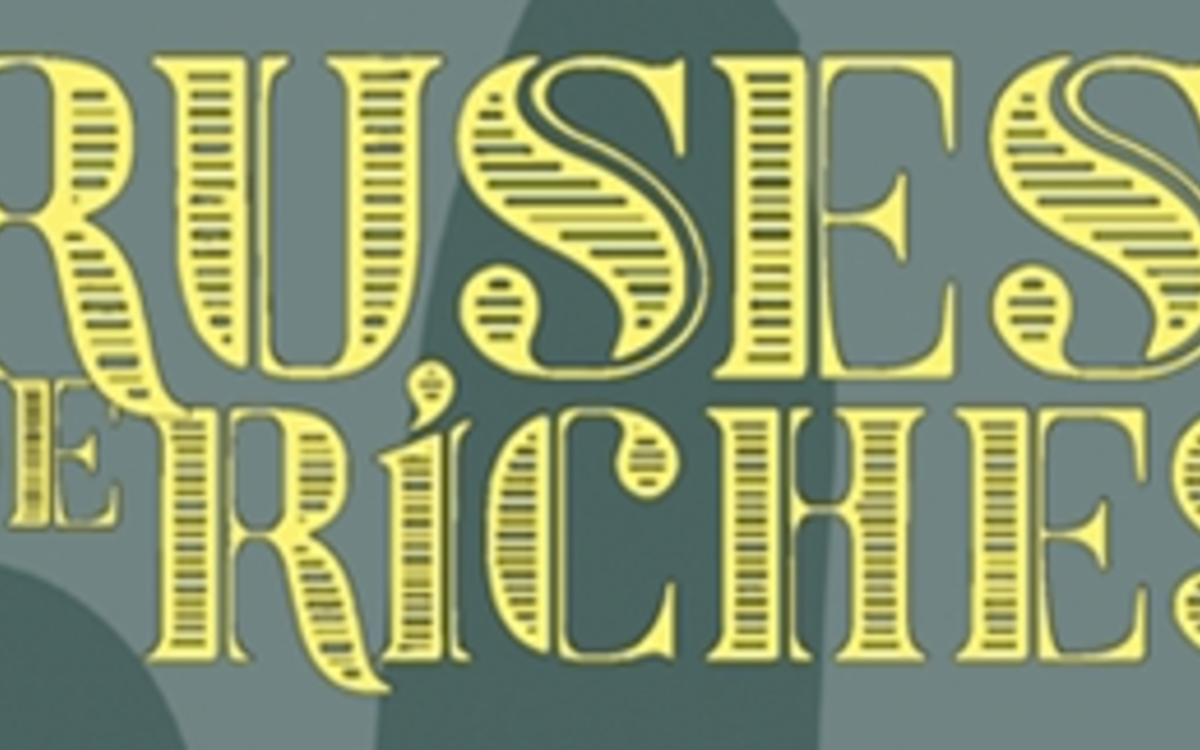 Titre du livre : Ruses de riches, inscrit sur la couverture du document. Un loup dressé humain  sur ses pattes en arrière plan