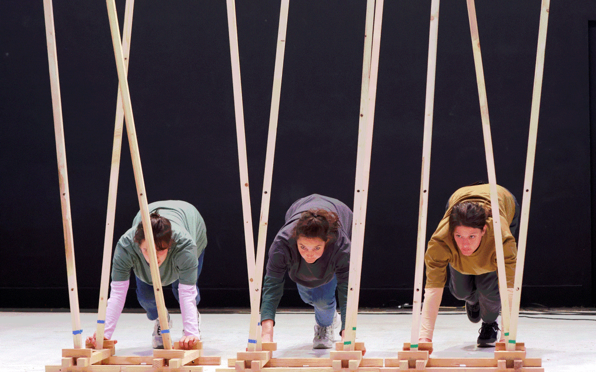 Jeanne Brouaye - À voix et à mains nues.