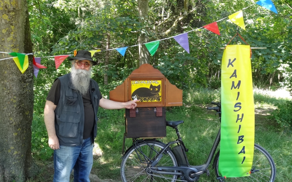 Contes avec un vélo kamishibaï