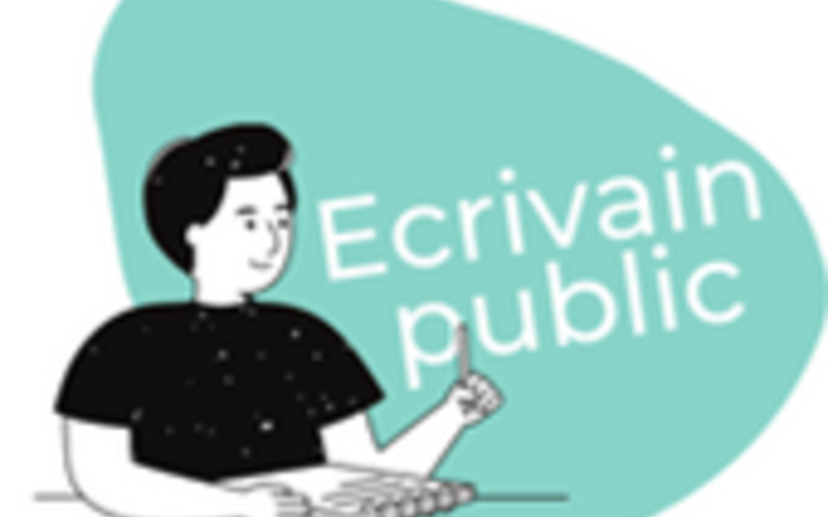 Personnage devant un cahier tenant un stylo à la main. Intitulé de l'activité : écrivainpublic en blanc sur bulle vert clair.