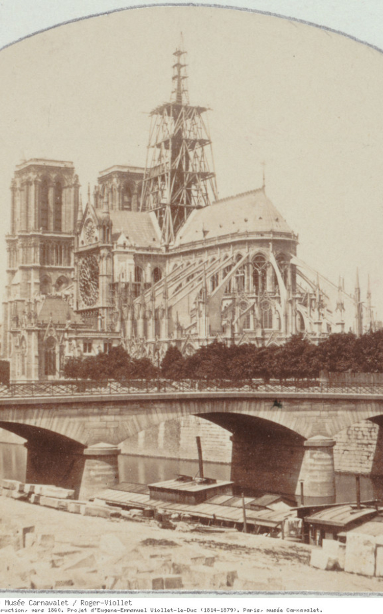 flèche de Notre-Dame en construction, vers 1860