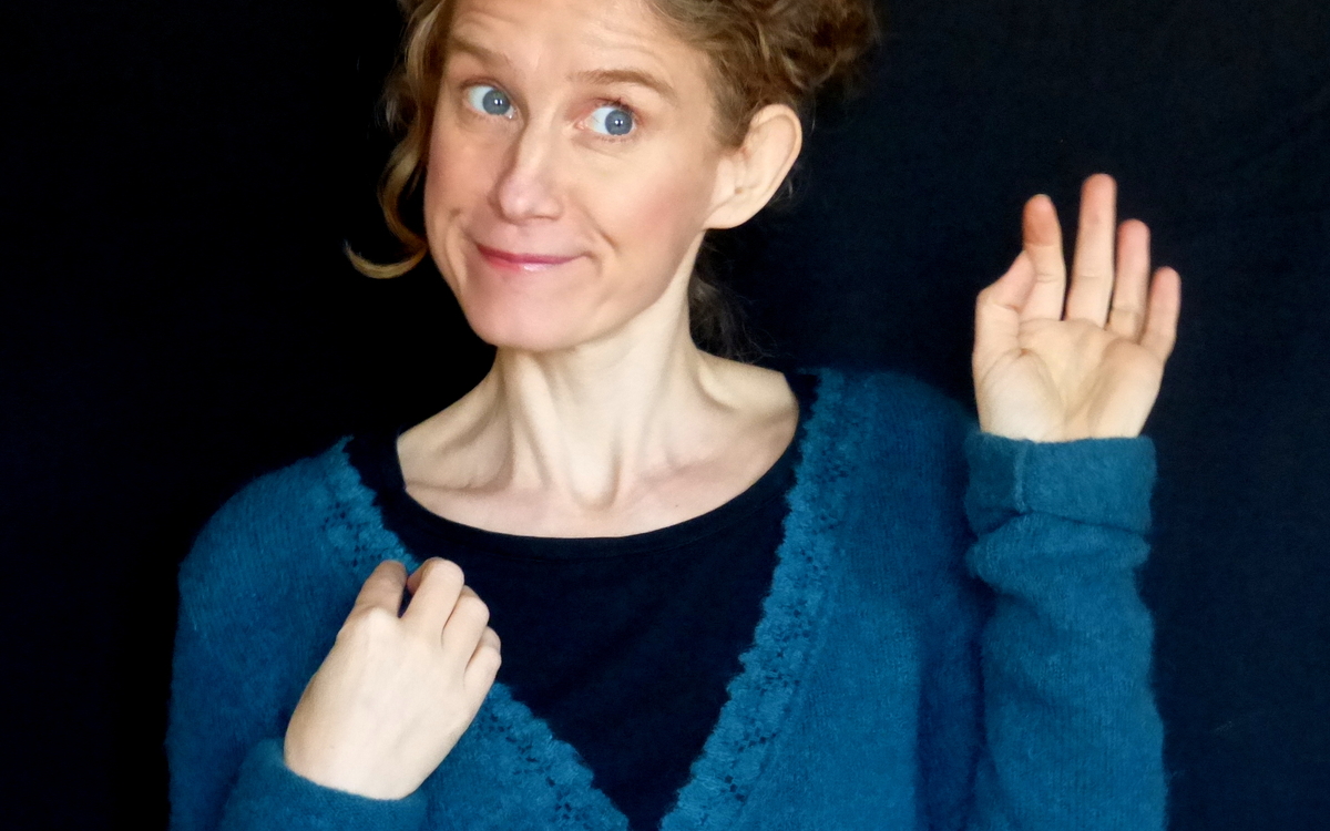 portrait de la conteuse Violaine Robert