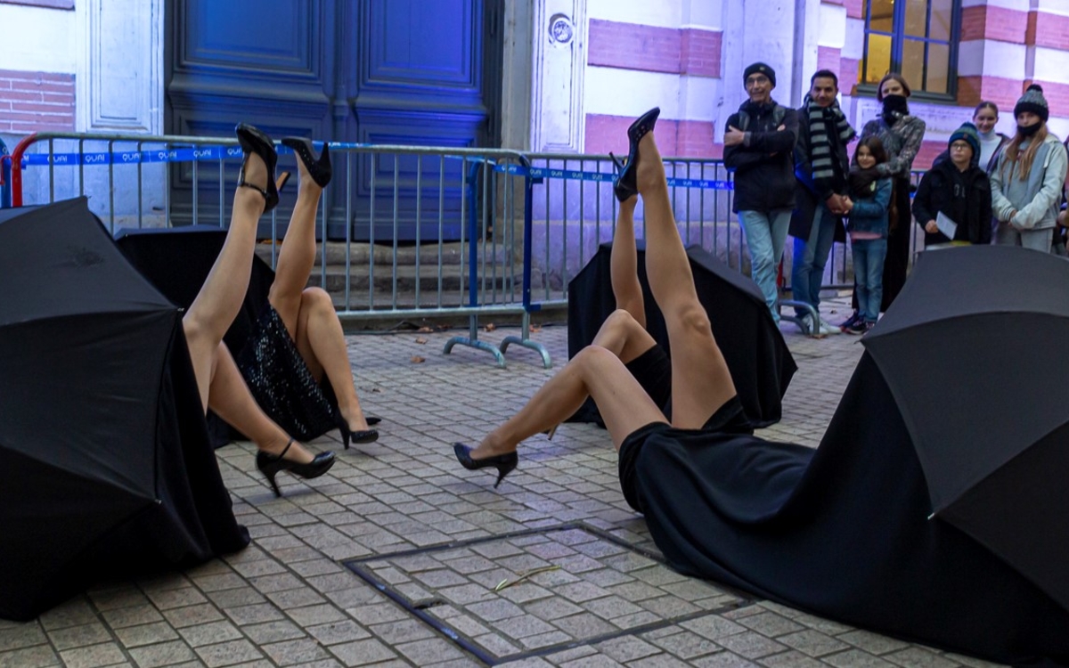 Cie La Passante, Les Dames Parapluies © LLA