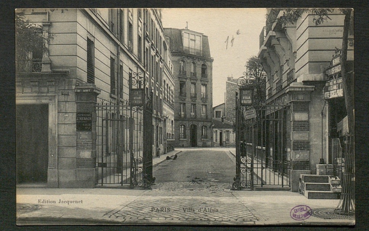 entrée de la villa d'Alésia : au 111 Ter rue d'Alésia. Au 31 de la Villa d'Alésia, se trouvait l'Imprimerie des Ouvriers Sourds Muets