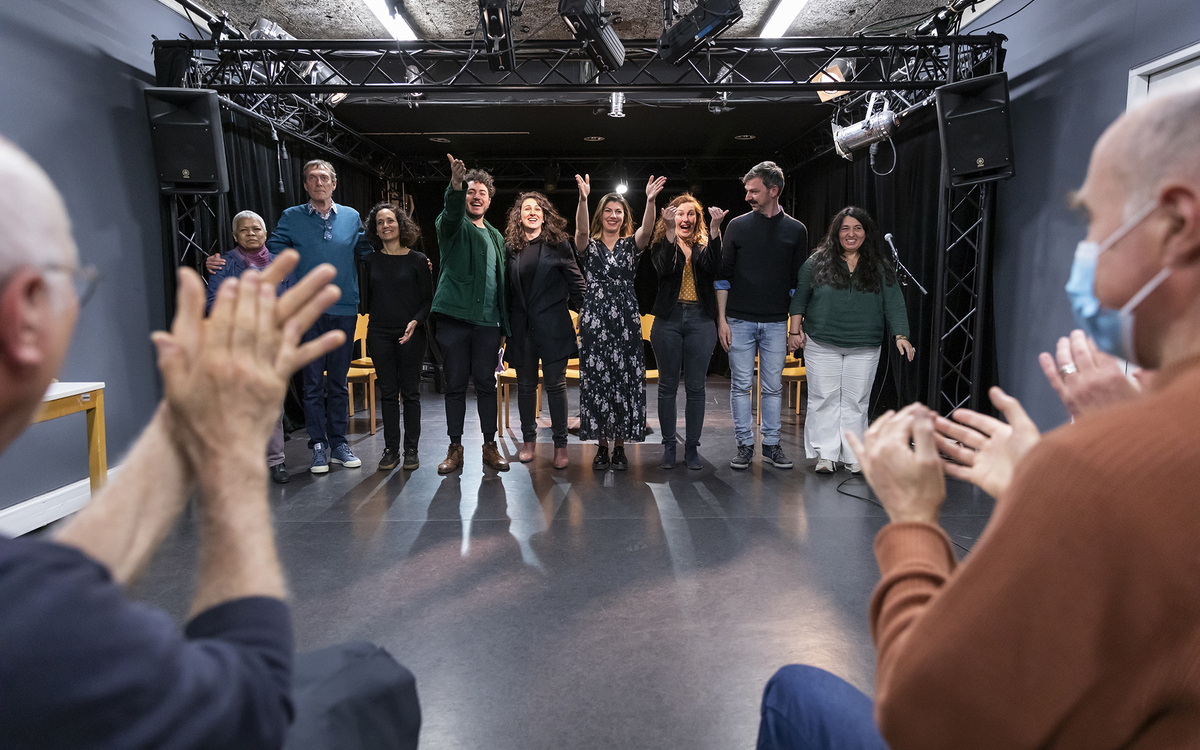 UN PEU, BEAUCOUP, À LA FOLIE | FESTIVAL LES REMONTANTES, SCÈNES DE MAI