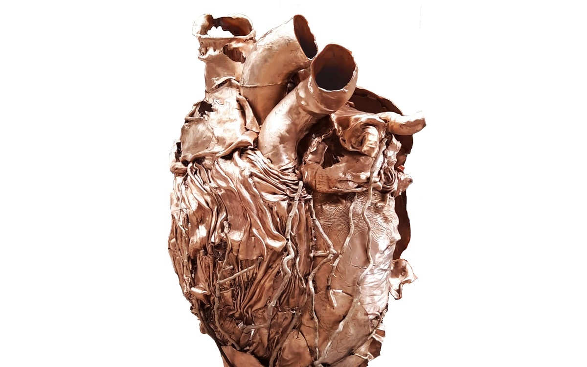 Un coeur d’or, 2023. Bronze, pièce unique, Fonderie Bocquel. 260 x 120 cm
