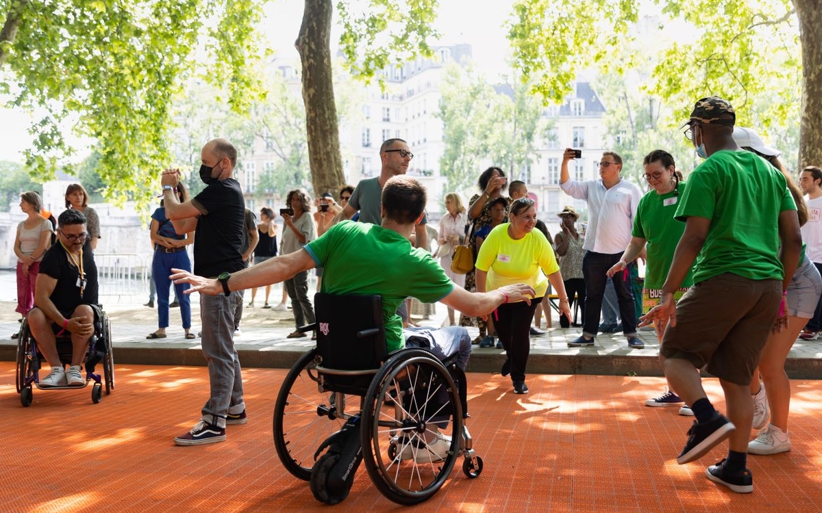 Bal arrangé en clôture du Mois parisien du Handicap, juillet 2022