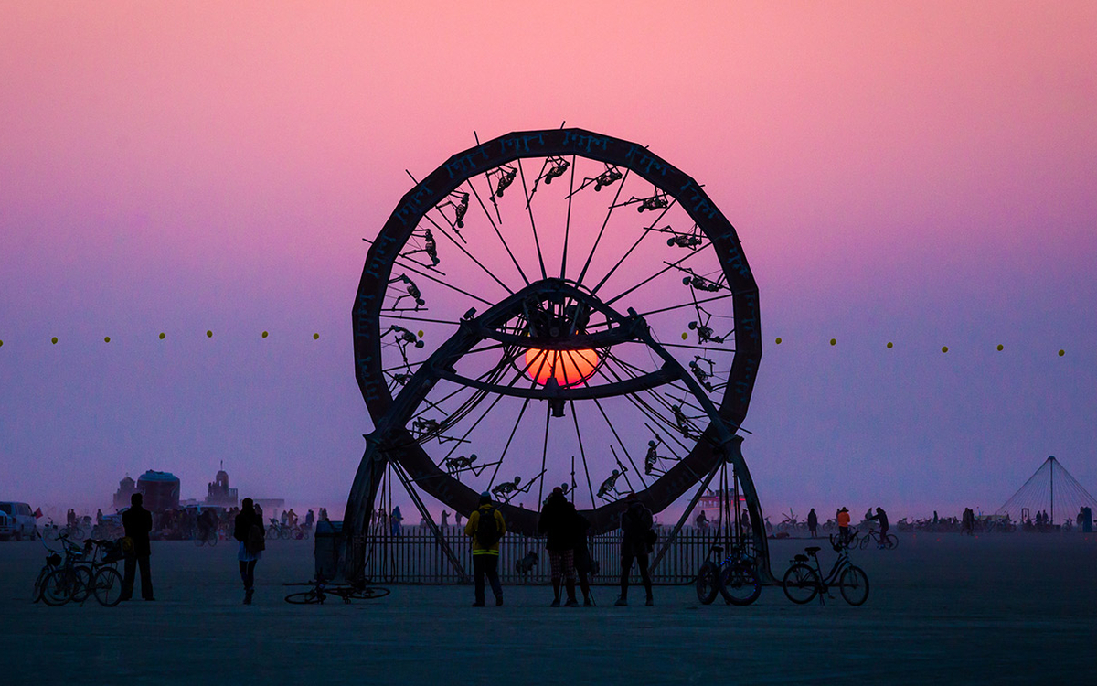 Installation CHARON de Peter Hudson